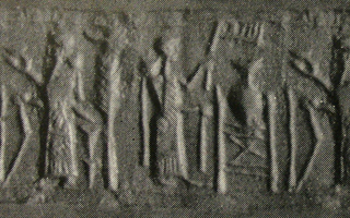 Pot-stand between king and his attendant